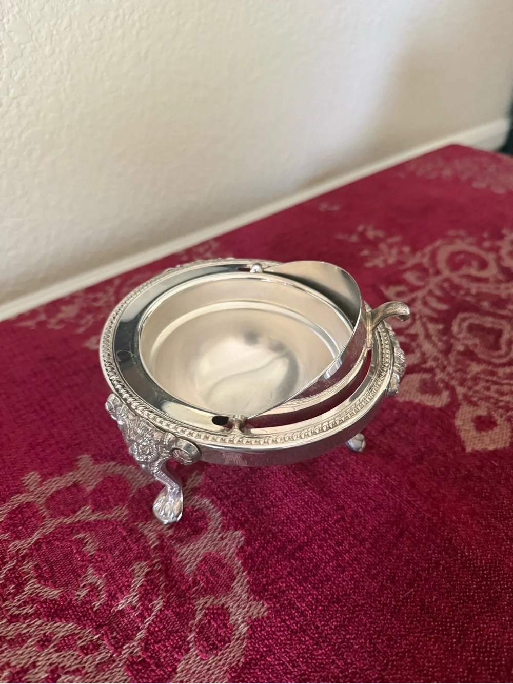Silver Decorative Dome Butter Keeper - Elegant Home Dining Accessory Vintage
